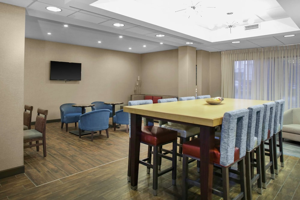 Hampton Inn Chicago Elgin I 90 - photo 11