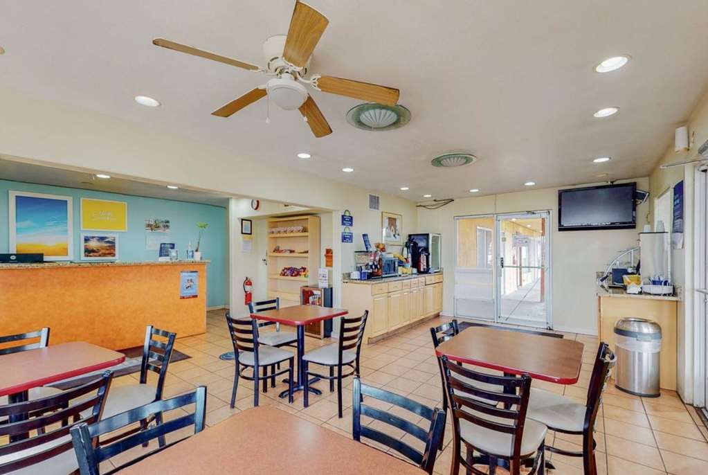 Days Inn by Wyndham Socorro - photo 25