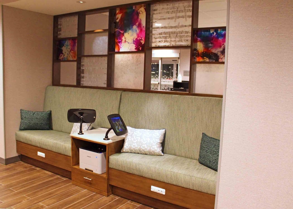 Hampton Inn Buffalo Amherst NY - photo 25