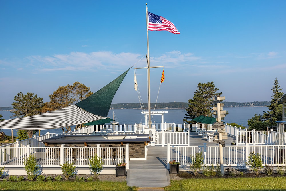 Spruce Point Inn - photo 11