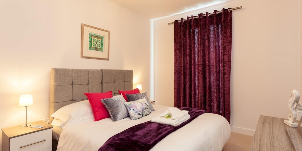 Belfry Quarters — 4-Star Luxury Hotel in Redhill, United Kingdom