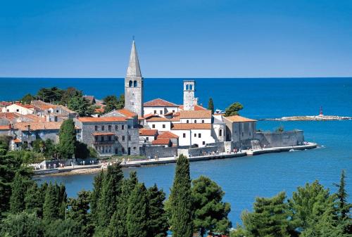 Apartment Bellavista with Amazing View — 4-Star Luxury Hotel in Porec, Croatia