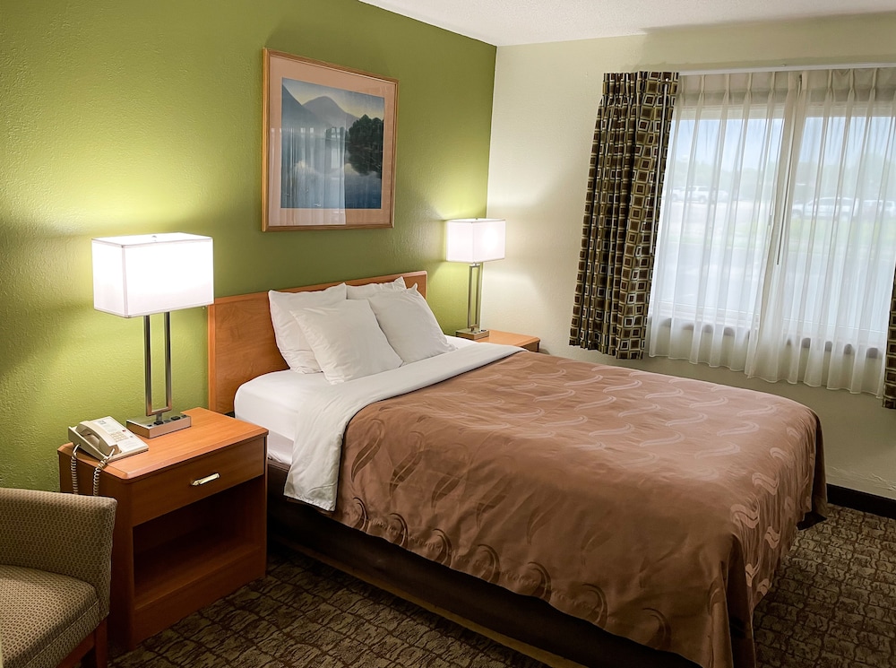 Hudson Inn & Suites - photo 21