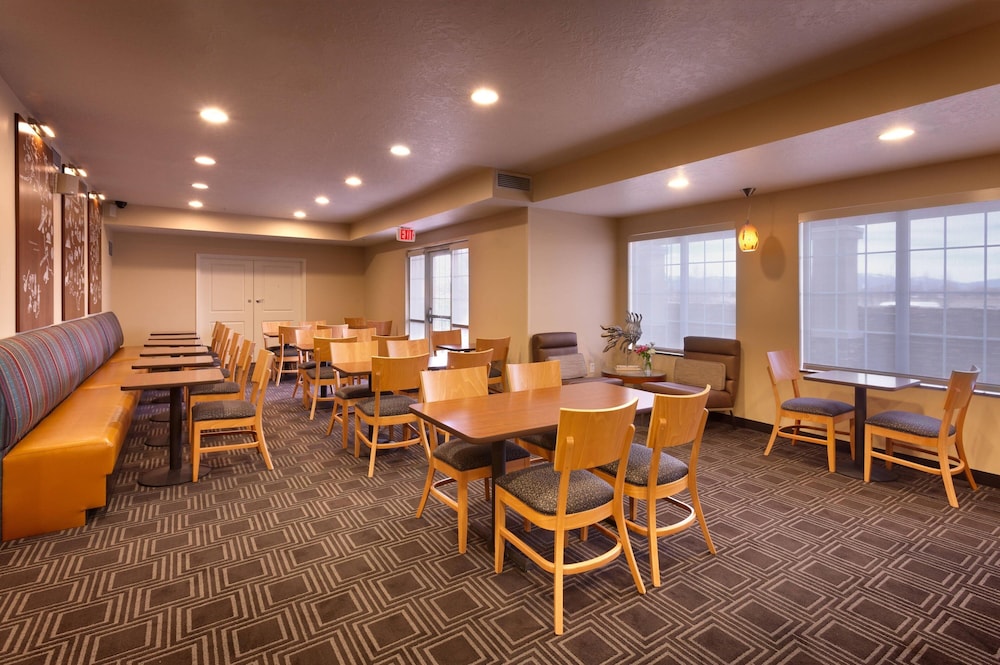 Towneplace Suites Marriott Meridian - photo 2