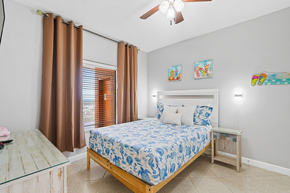 Splash Beach Resort by Book That Condo - photo 19