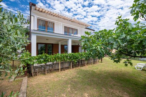 Apartments Vjeko — 4-Star Luxury Hotel in Krk, Croatia