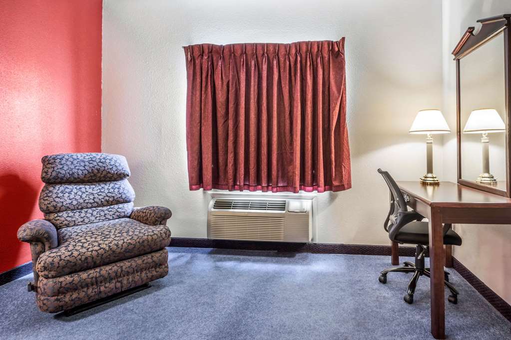 Quality Inn Redgranite - photo 9