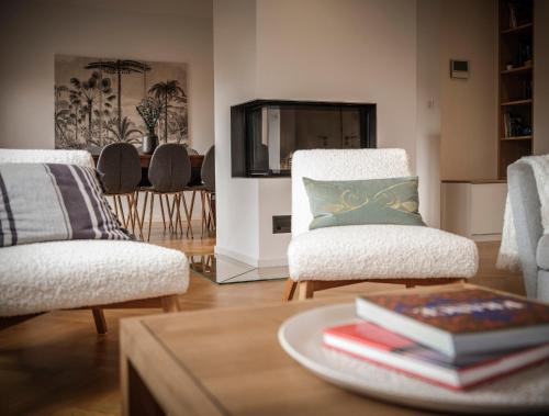 Venez Chez Vous Villa Singa — 4-Star Luxury Hotel in Annecy, France