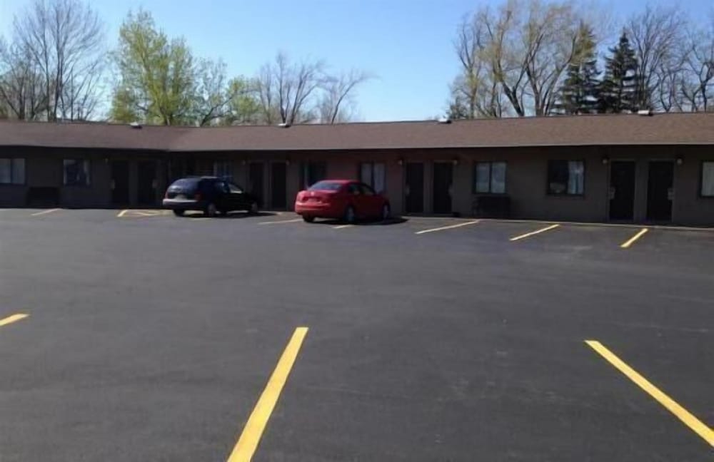 Stadium View Inn - photo 26