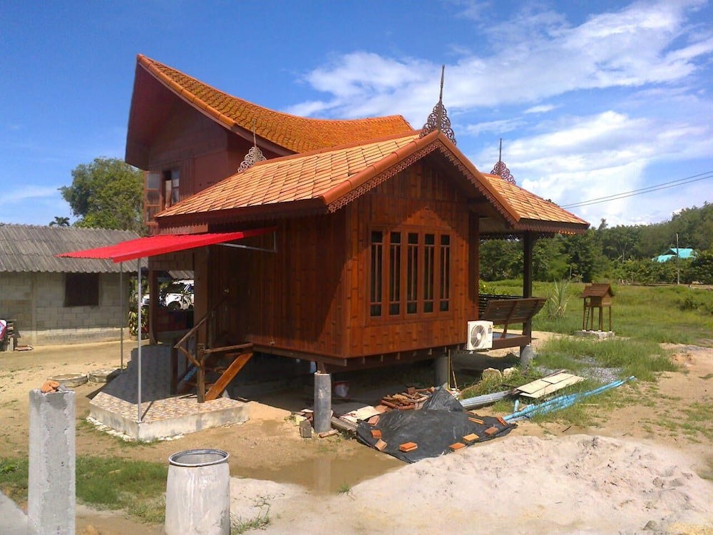 Health Care Land in Nakhon Si Thammarat, Thailand