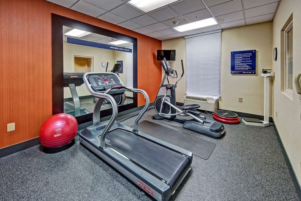 Hampton Inn Newberry Opera House - photo 20