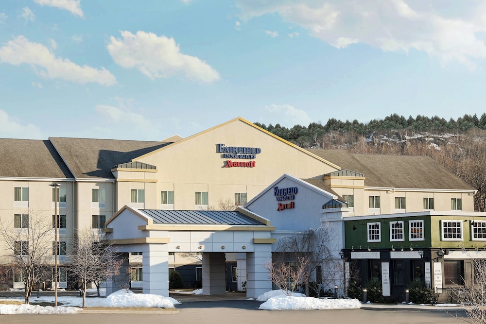 Fairfield Inn Suites By Marriott Plainville — Plainville