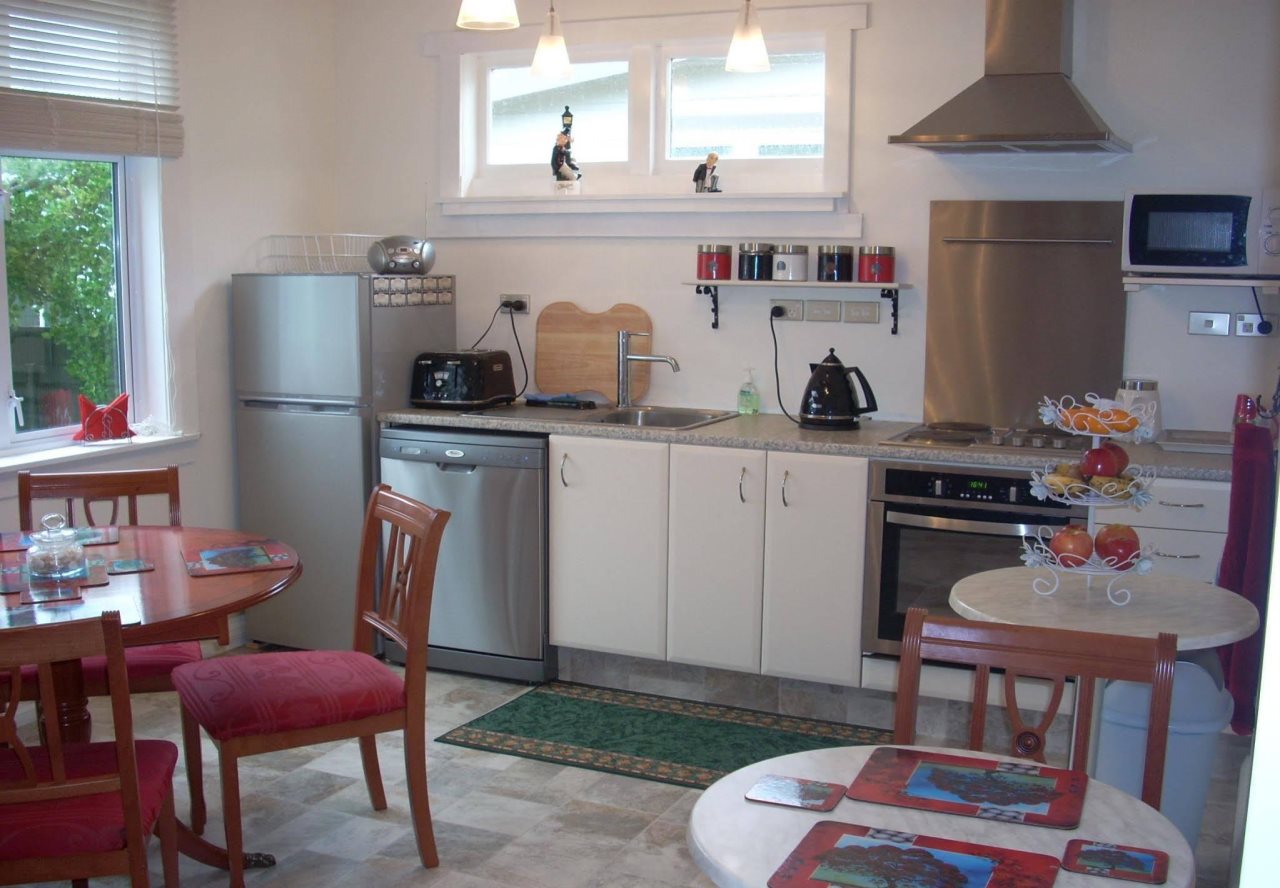Kenlea Cottage — 4-Star Luxury Hotel in Lower Hutt, New Zealand