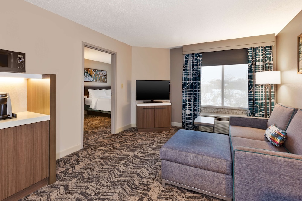 Hilton Garden Inn Minneapolis Maple Grove - photo 17