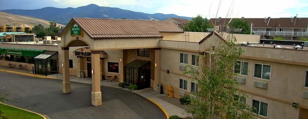 Broadway Inn Conference Center - photo 65
