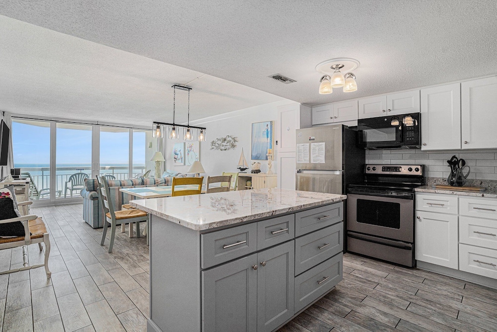1402 Waters Edge Resort 2 Bedroom Condo by RedAwning - photo 6