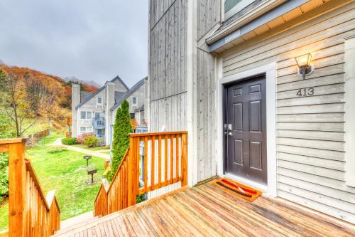 Condo 413 at North Creek Resort by Vacasa in Collingwood, Canada