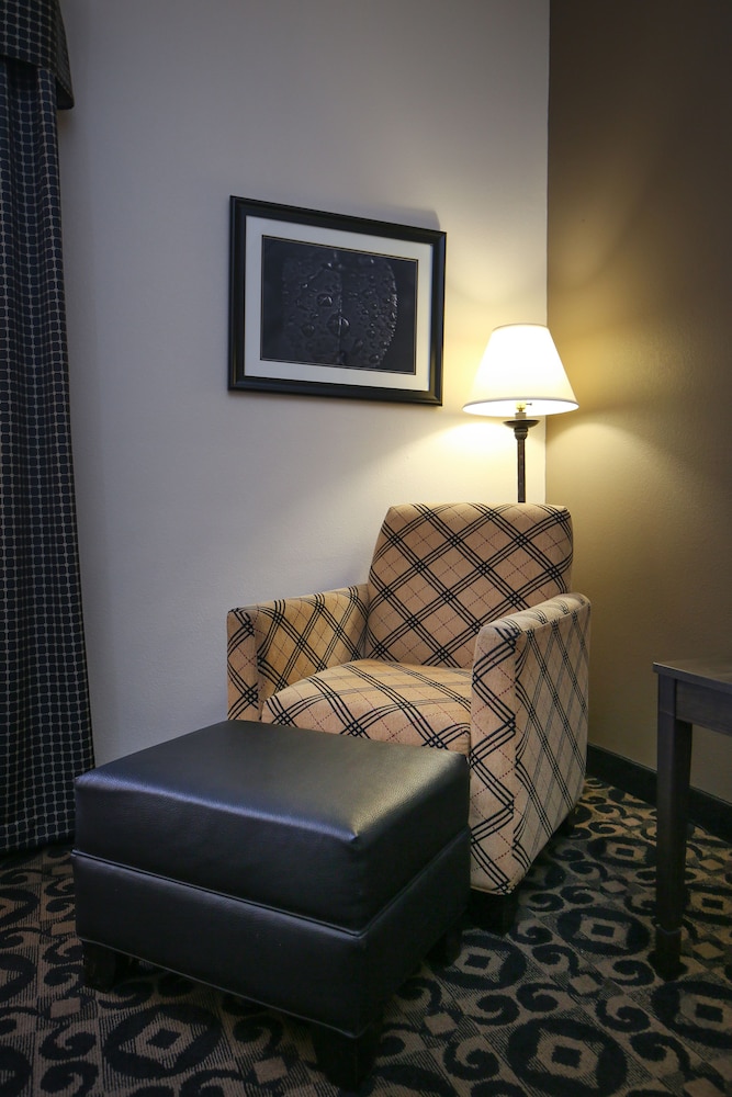 Quality Inn & Suites Boone University Area - photo 7