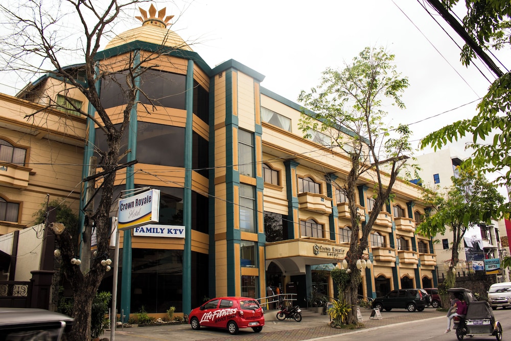 Crown Royale Hotel — hotel in Balanga