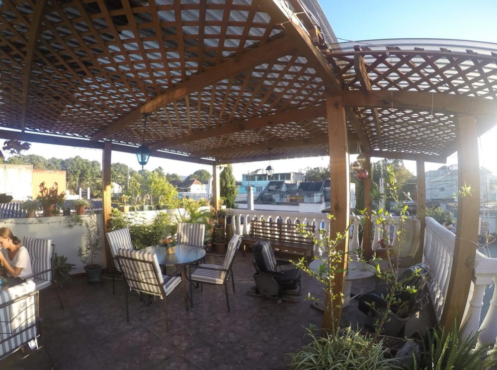 Mariana's Petit Hotel - last minute hotel in Guatemala City