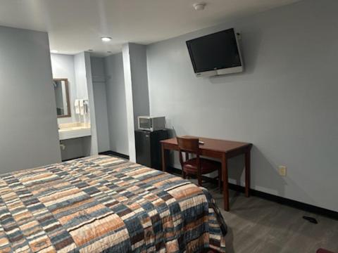 Sky Inn Hotel - photo 11