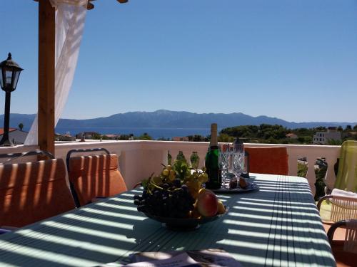 Holiday House Piacun — 4-Star Luxury Hotel in Sucuraj, Croatia