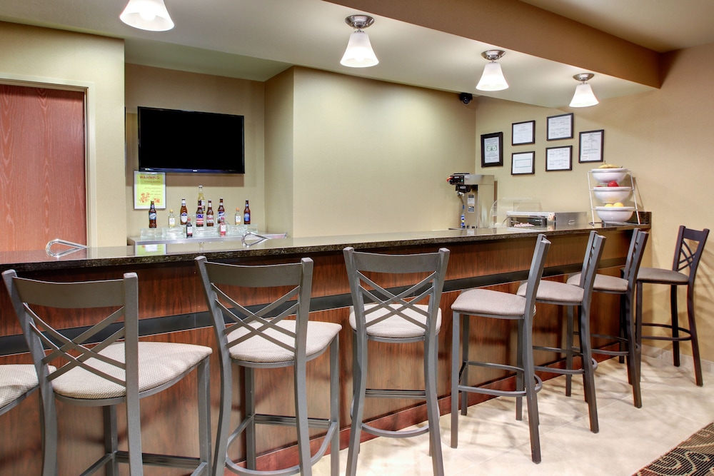 Cobblestone Inn & Suites Schuyler - photo 45