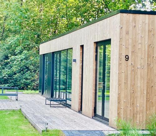 Chalet goudmeer LUXURY AIRCO WIFI 3 bedrooms 2 bathrooms — 4-Star Luxury Hotel in Oosterwolde, Netherlands