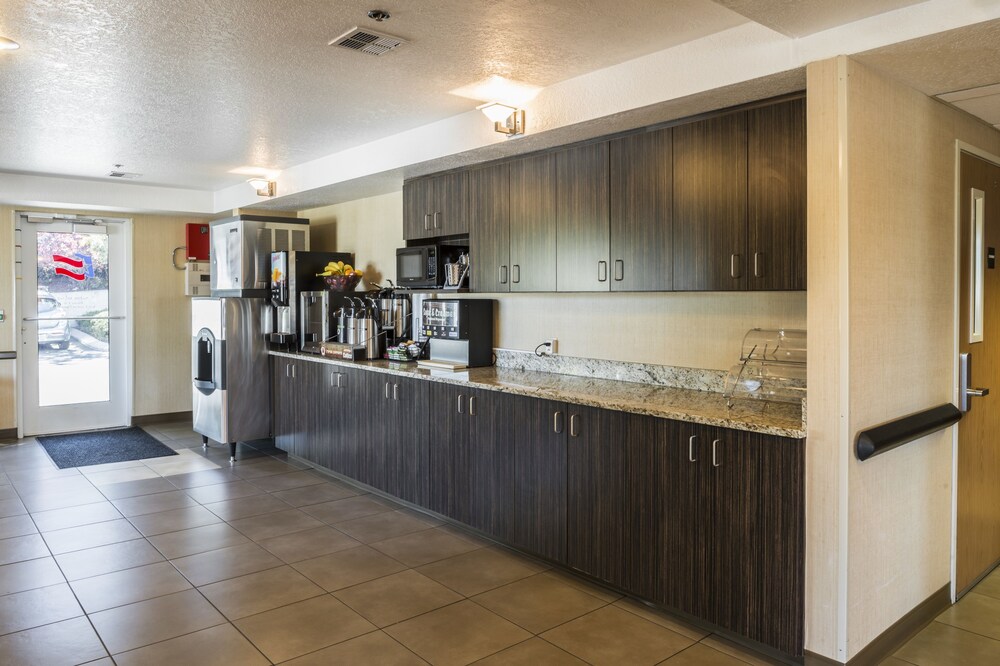 Inn America Boise - photo 2