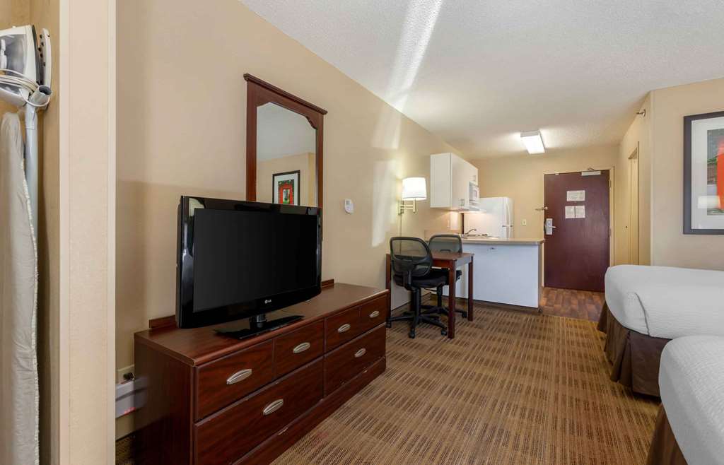 Extended Stay America Suites Rockford I90 - photo 32