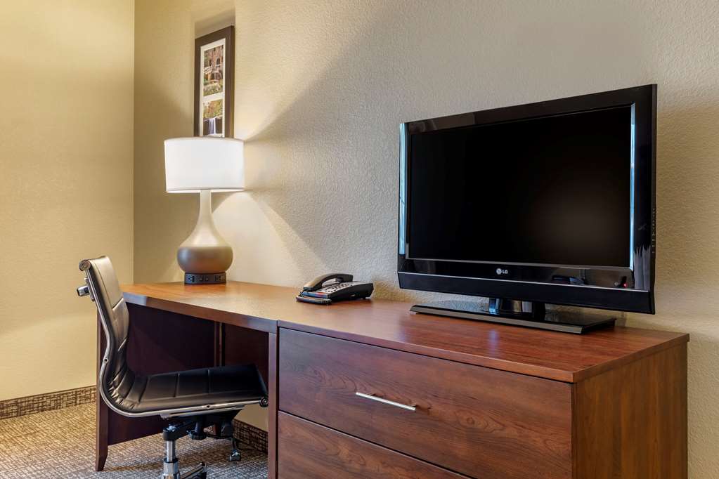 Comfort Inn & Suites Russellville I 40 - photo 27