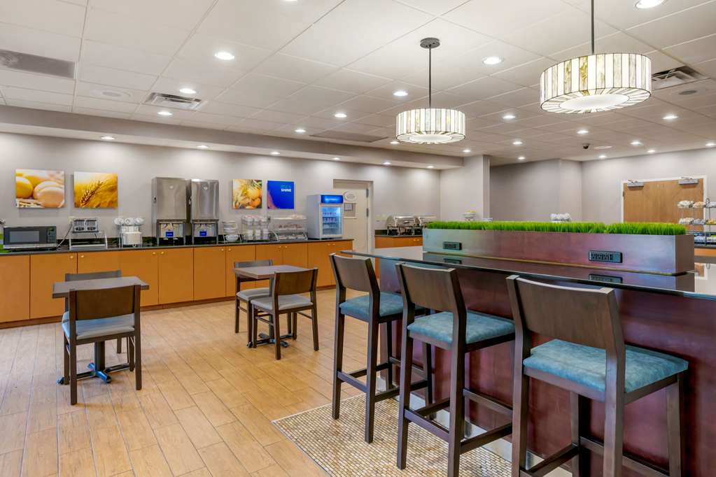 Comfort Suites Near Universal Orlando Resort - photo 40