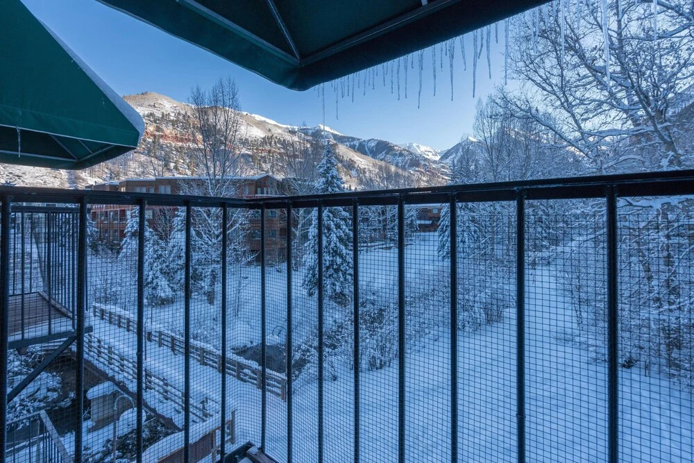 Manitou Lodge 6 Hotel Room by Alpine Lodging Telluride - photo 5