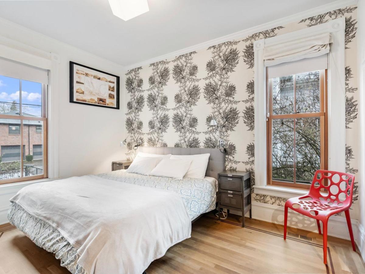 Modern Victorian Retreat with Sauna and Piano in Portland, United States