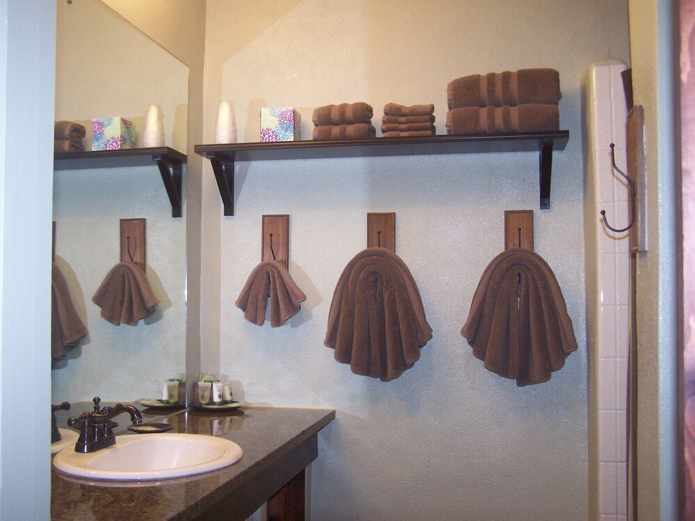 Blanco County Inn - photo 75