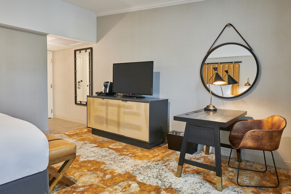 The Inn at Saratoga Tapestry Collection by Hilton - photo 8