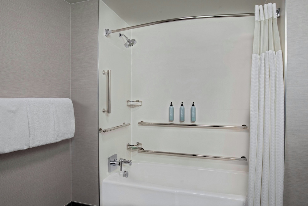 Courtyard by Marriott Boston Andover - photo 26