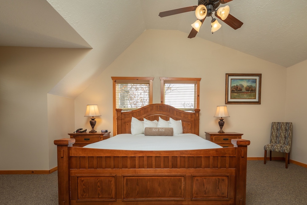 Lodges At Table Rock - photo 13