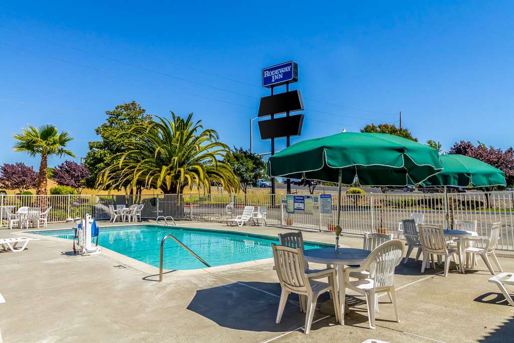 Rodeway Inn Wine Country - photo 20