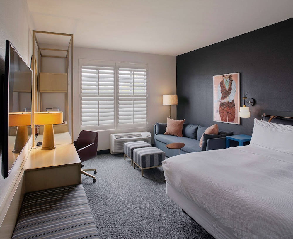 The Haywood El Dorado Tapestry Collection by Hilton - photo 9
