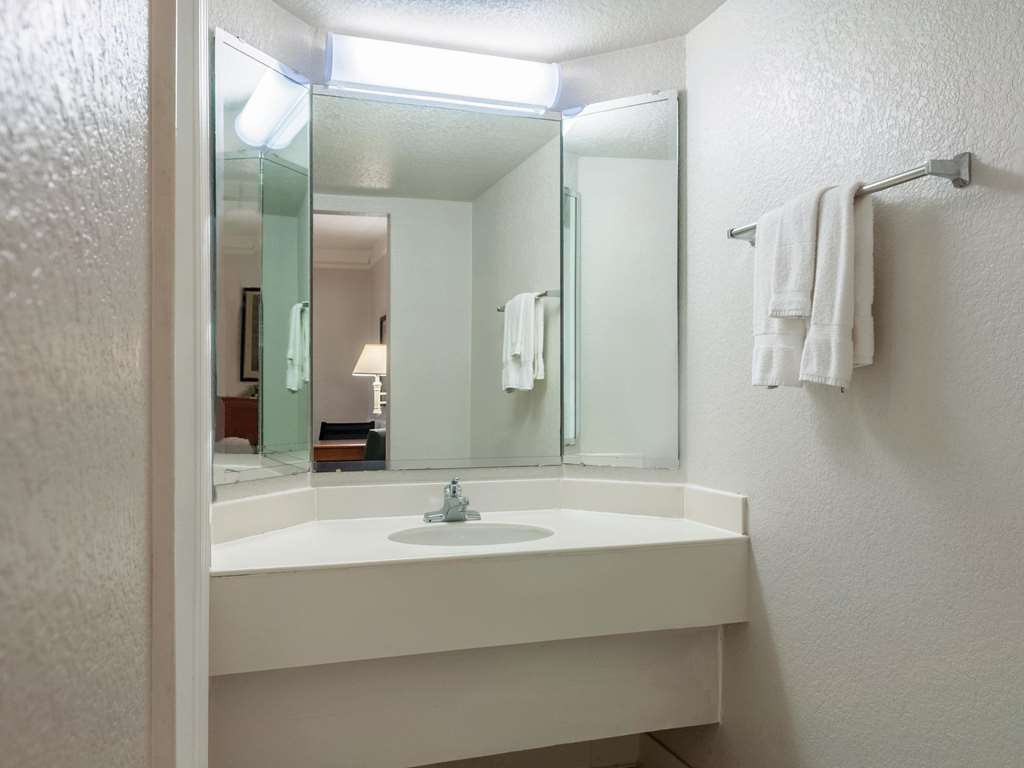 La Quinta Inn by Wyndham New Orleans West Bank Gretna - photo 19
