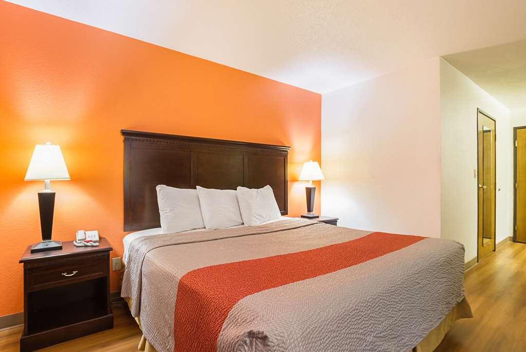 Motel 6 Waterloo IA Crossroads Mall Cedar Falls - photo 10