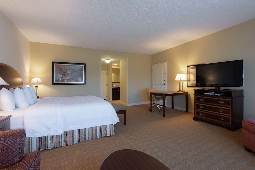 Hampton Inn & Suites Vicksburg - photo 26