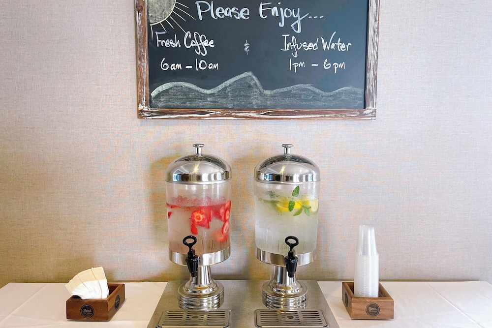 Marin Hilltop Hotel - photo 63