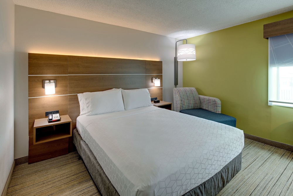 Holiday Inn Express W I40 Whitebridge Road by IHG - photo 8