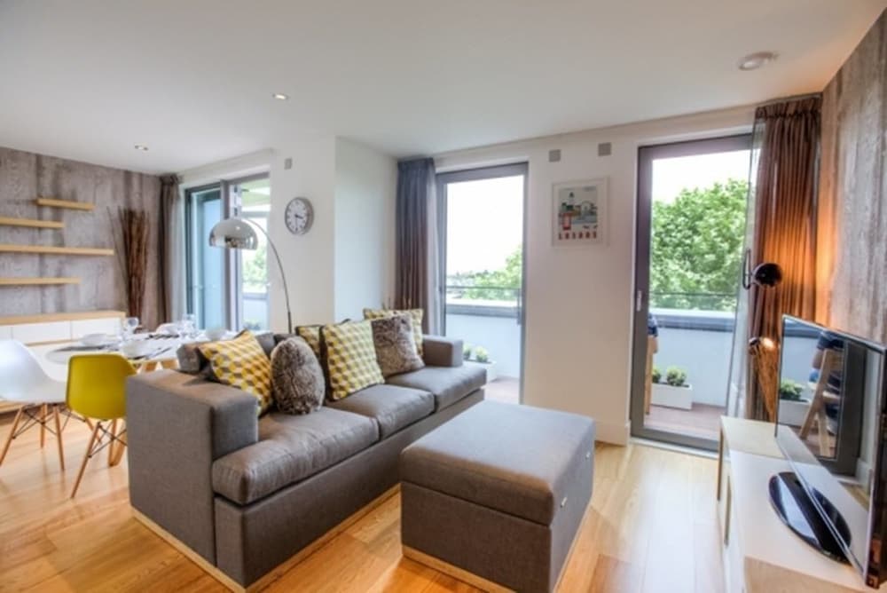 Eson2 Bonchurch Mansion — 4-Star Luxury Hotel in London, United Kingdom