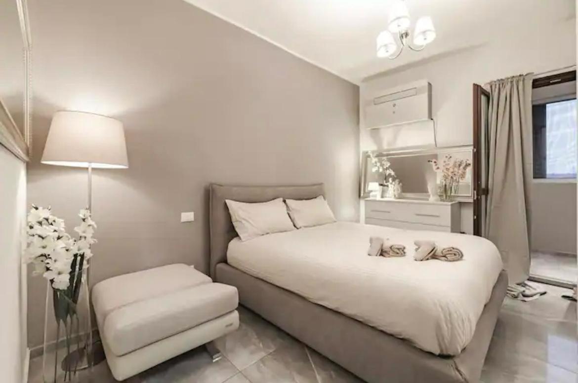 Trilocale Milano Navigli — 4-Star Luxury Hotel in Milan, Italy
