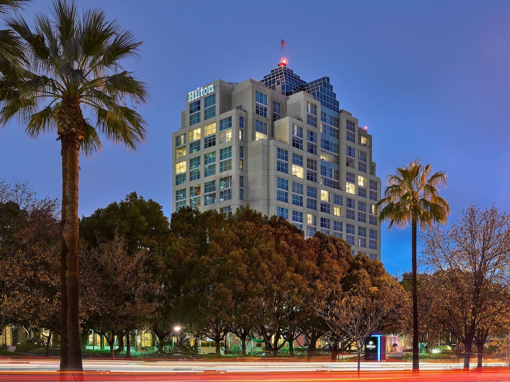 Hilton Los Angeles North Glendale & Executive Meeting Center in Glendale, United States