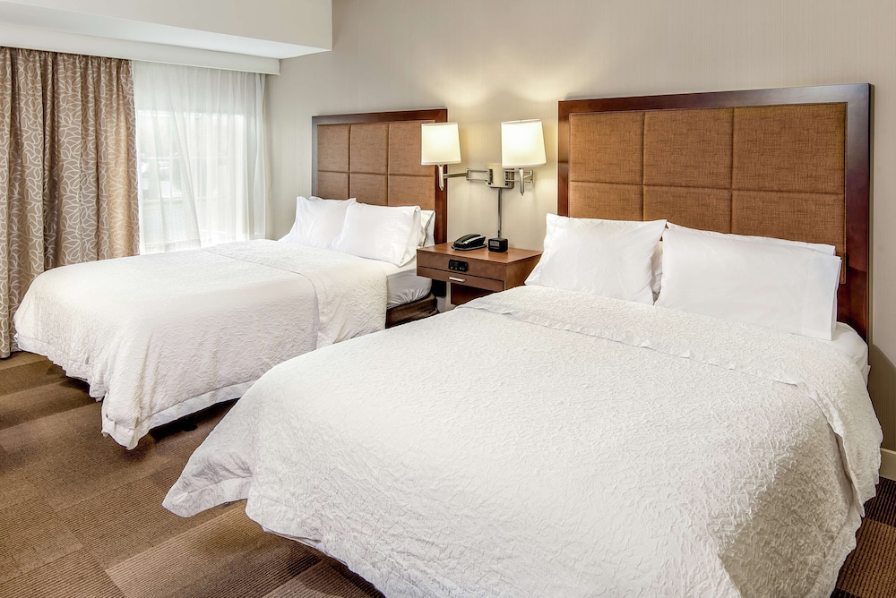 Hampton Inn & Suites Bethlehem - photo 9