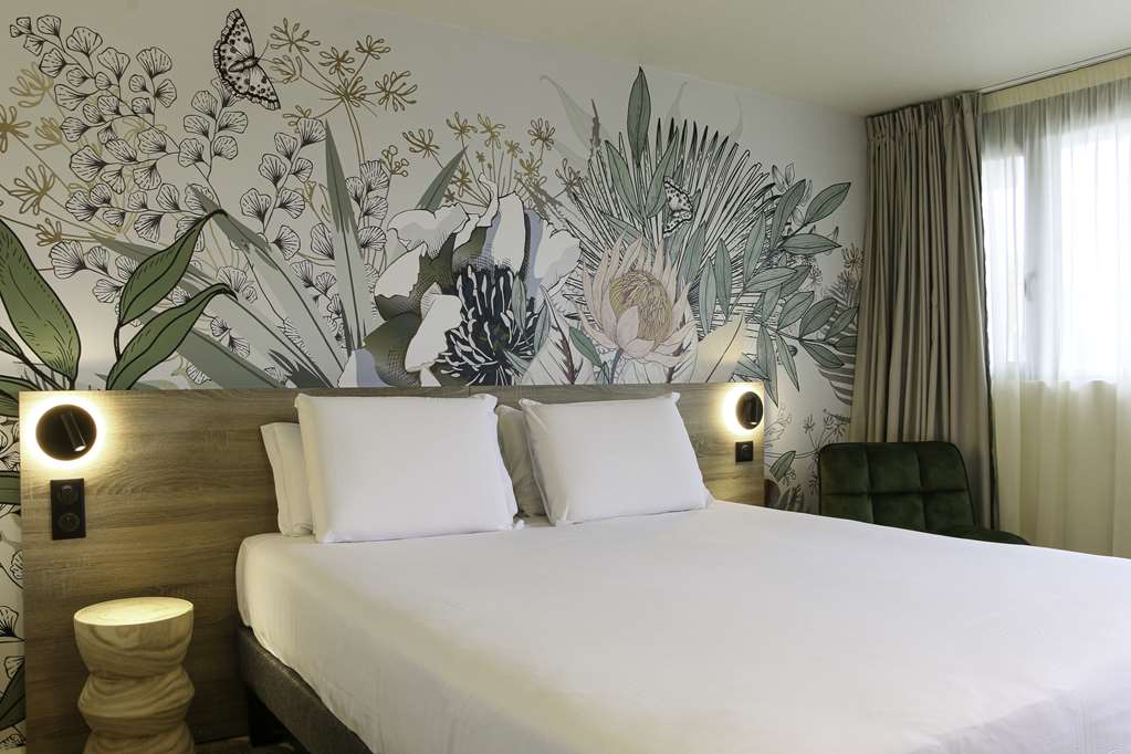 Hotel Kyriad Marseille Vitrolles Aeroport — Vitrolles